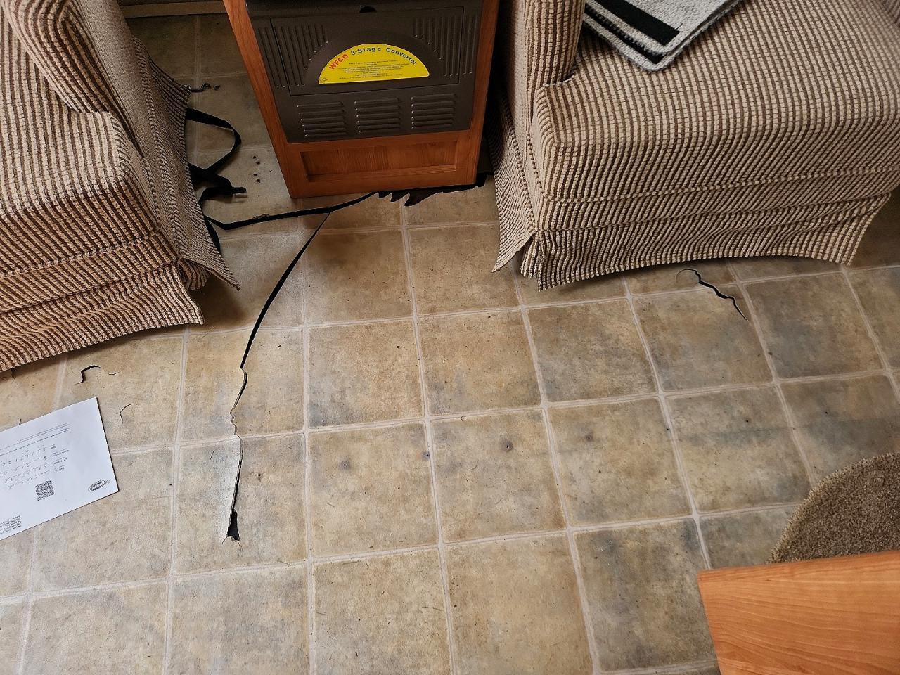 2007 Keystone Zeppeline Camper