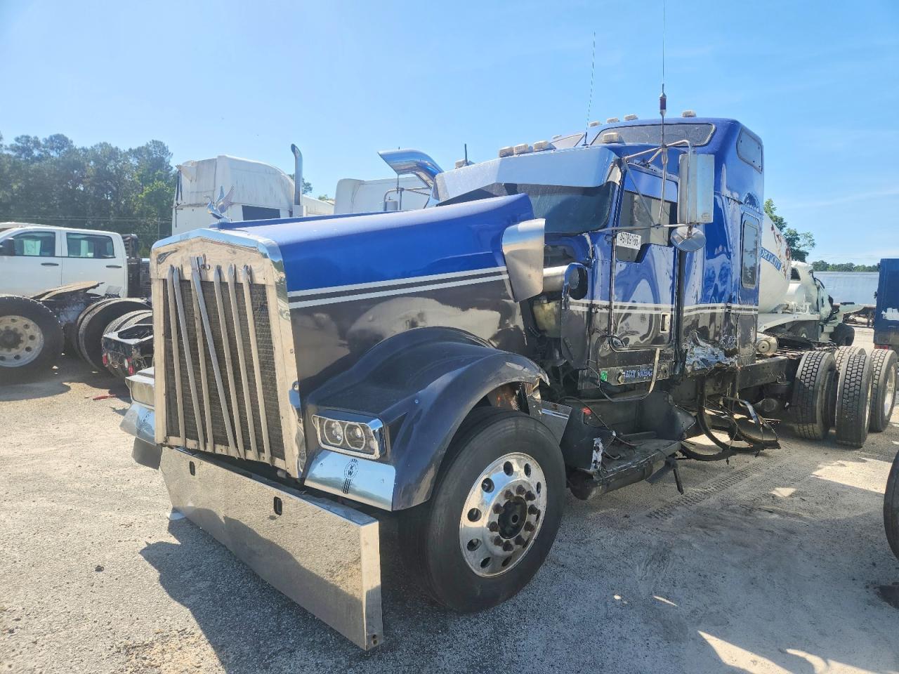 1999 Kenworth W900 Semi Truck