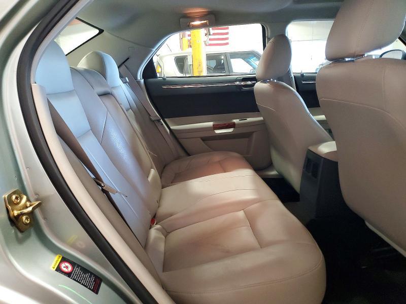 2005 Chrysler 300 Touring