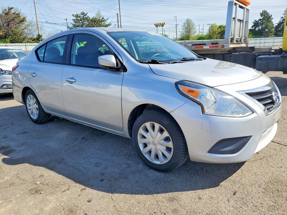 2016 Nissan Versa 1.6 sv