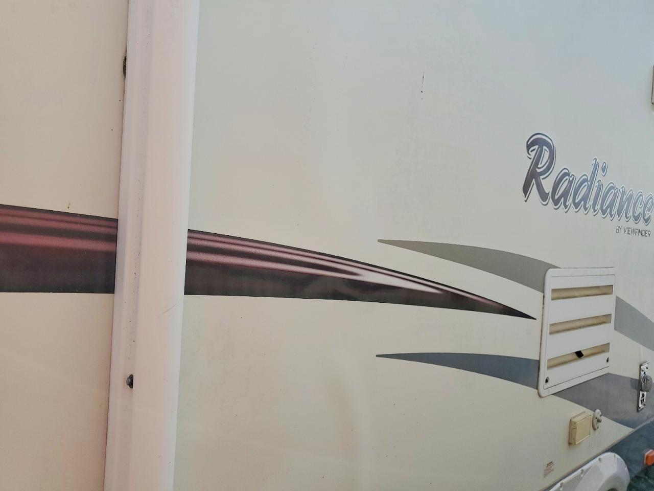 2013 Cruiser Rv Radiance Camper