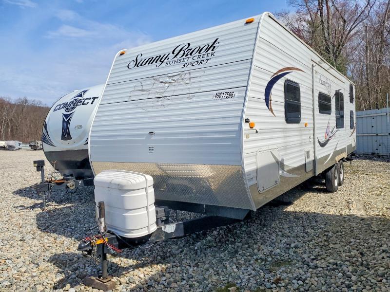 2012 Winnebago Sunnybrook Camper