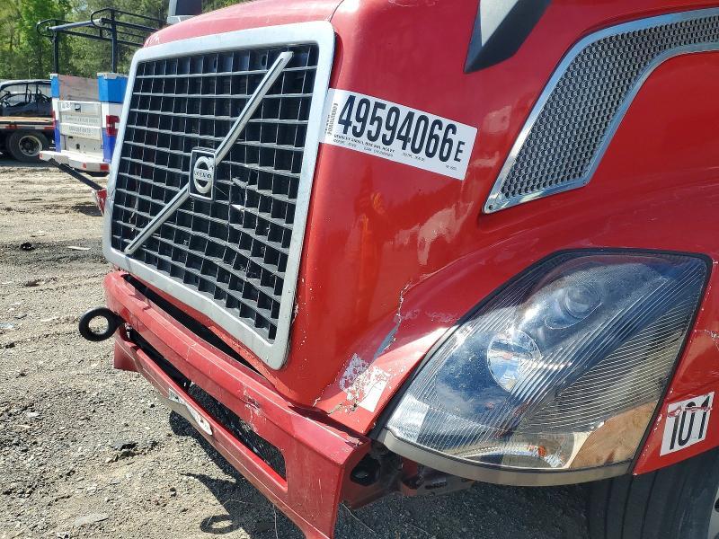 2012 Volv O VNL Semi Truck