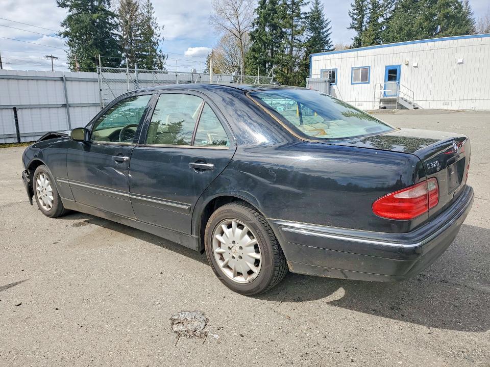 2001 Mercedes-Benz E 320