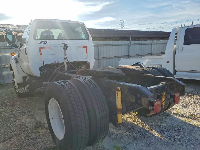 2005 Ford F750 Super-Delivery Truck