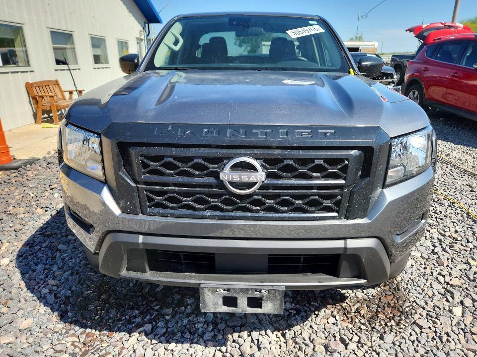 2022 Nissan Frontier s