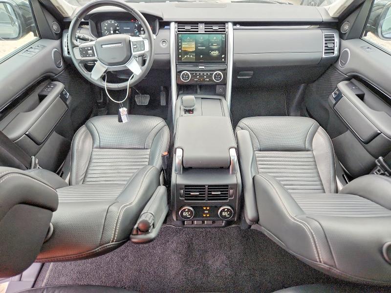 2024 Land Rover Discovery s