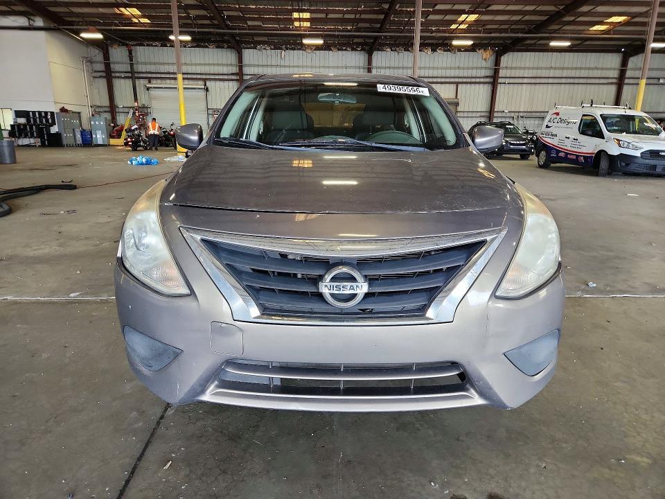 2015 Nissan Versa 1.6 sv