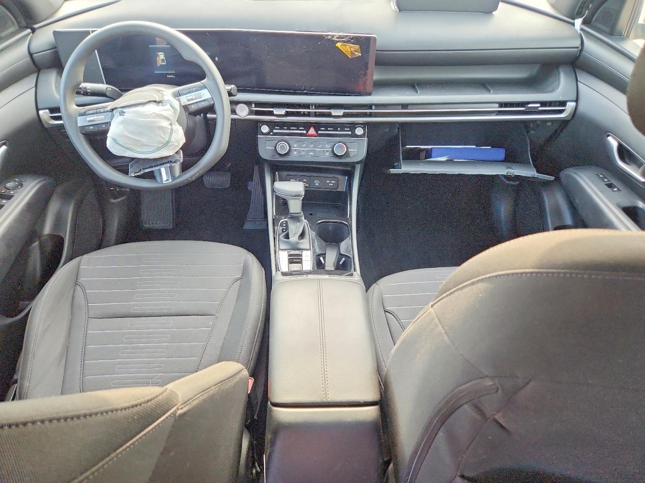2025 Hyundai Santa Cruz SE