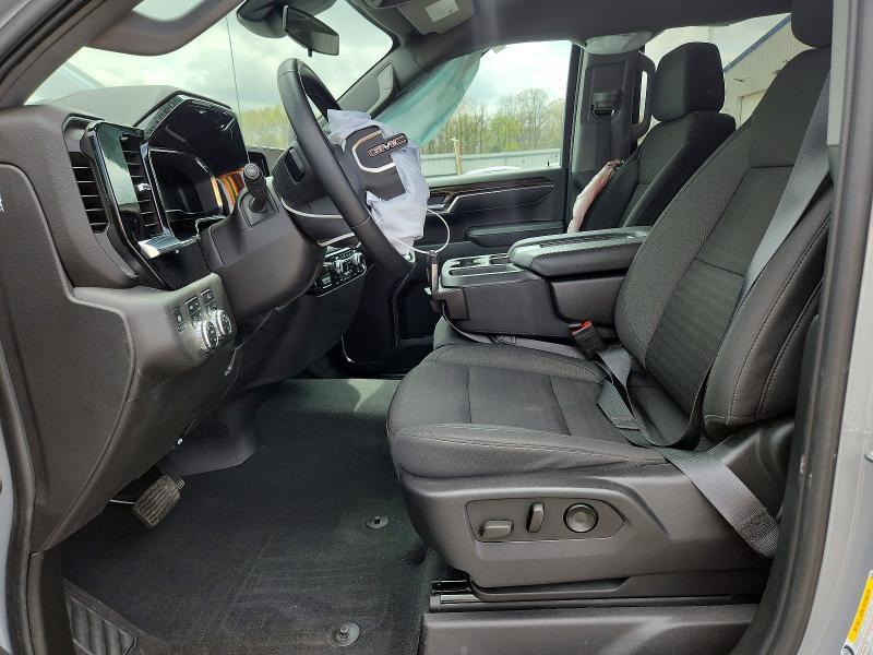 2024 GMC Sierra K1500 Elevation