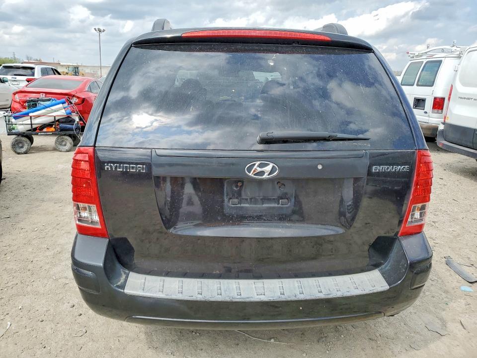 2007 Hyundai Entourage gls