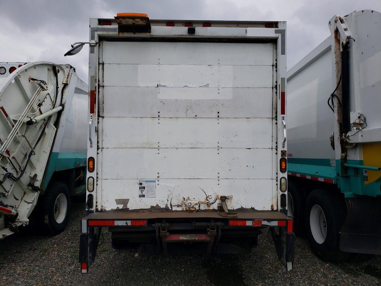 2001 Isuzu NPR BOX Truck