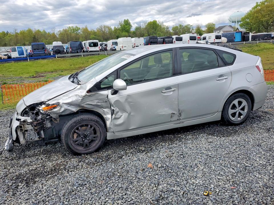 2014 Toyota Prius two