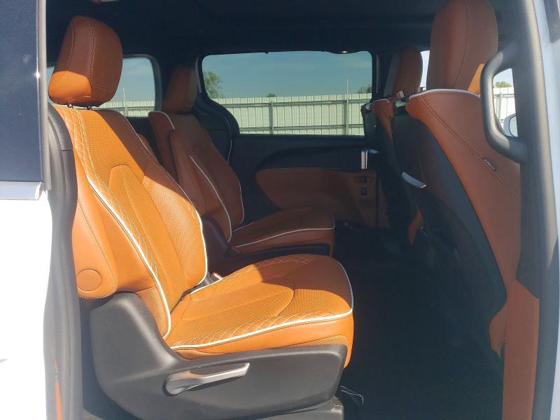 2024 Chrysler Pacifica Pinnacle