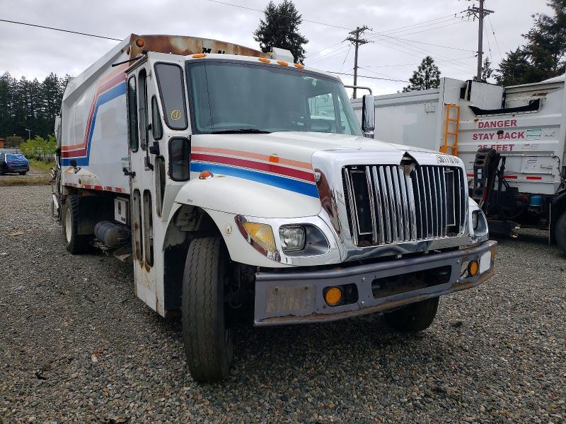 2007 International 7400 Refuse Truck