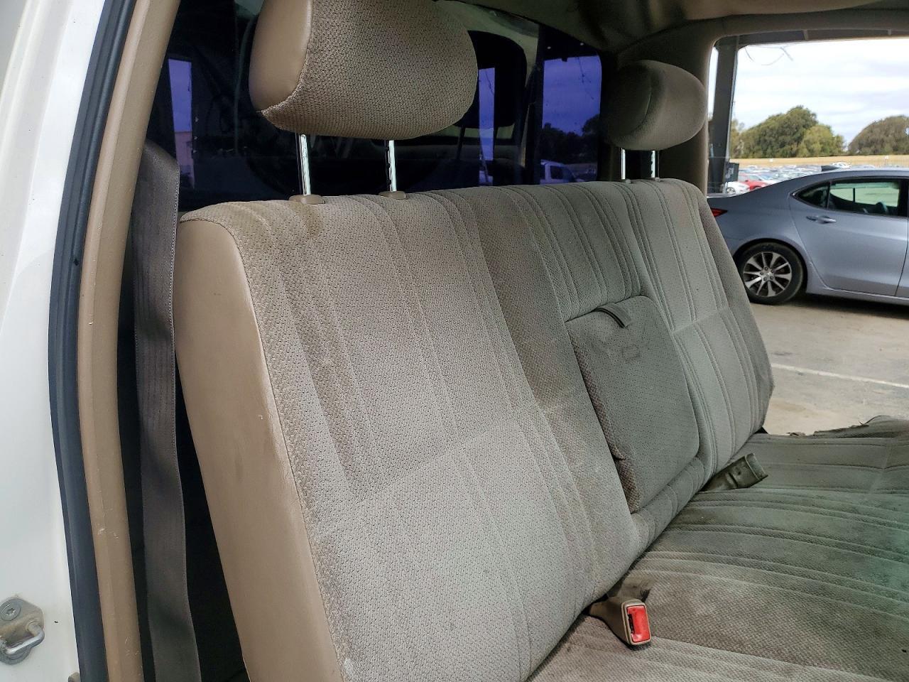 2002 Toyota Tundra Base