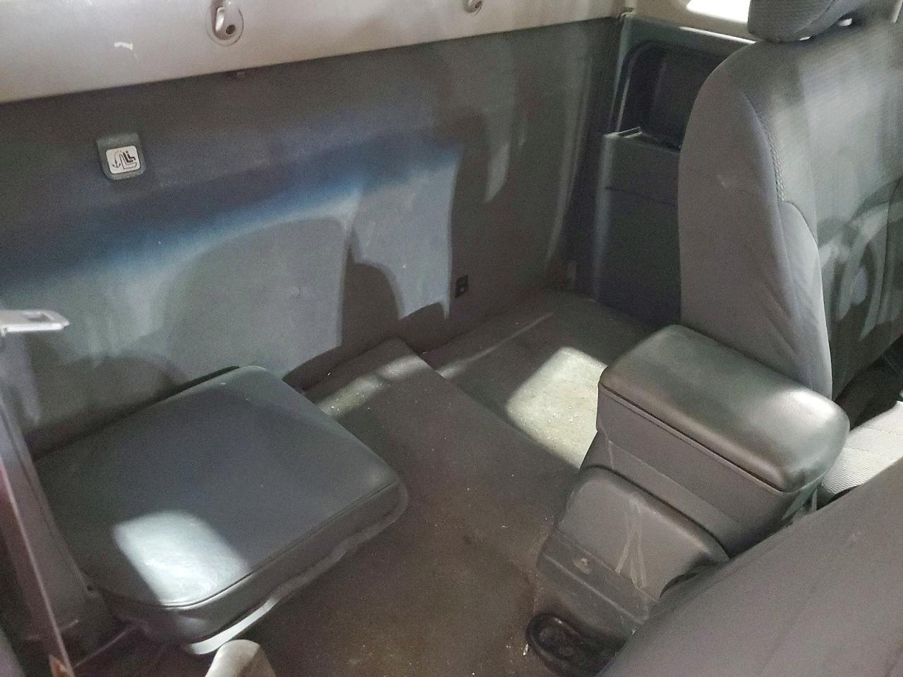 2004 Nissan Frontier XE-V6