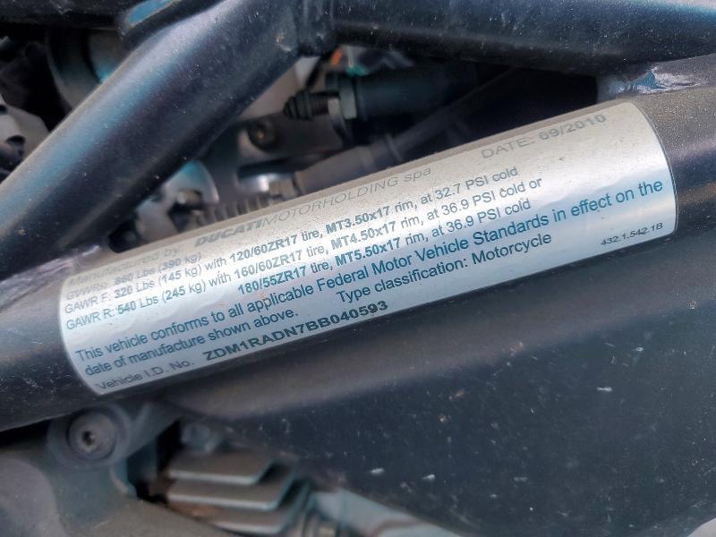 2011 Ducati Monster 696