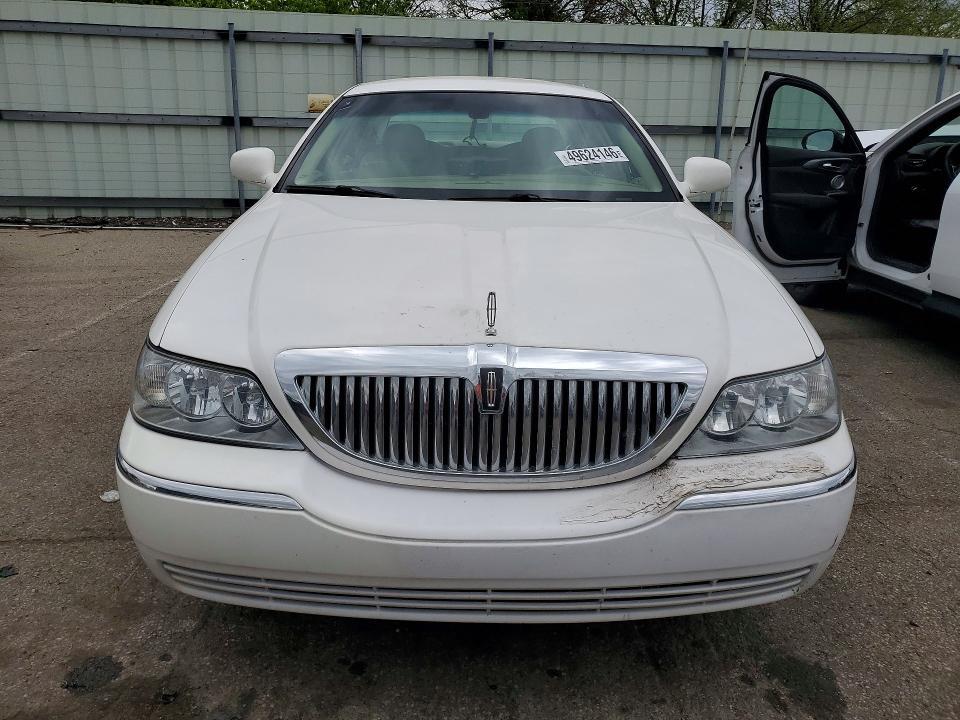 2006 Lincoln Town car Signature