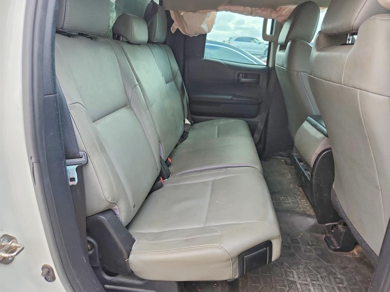 2016 Toyota Tundra SR