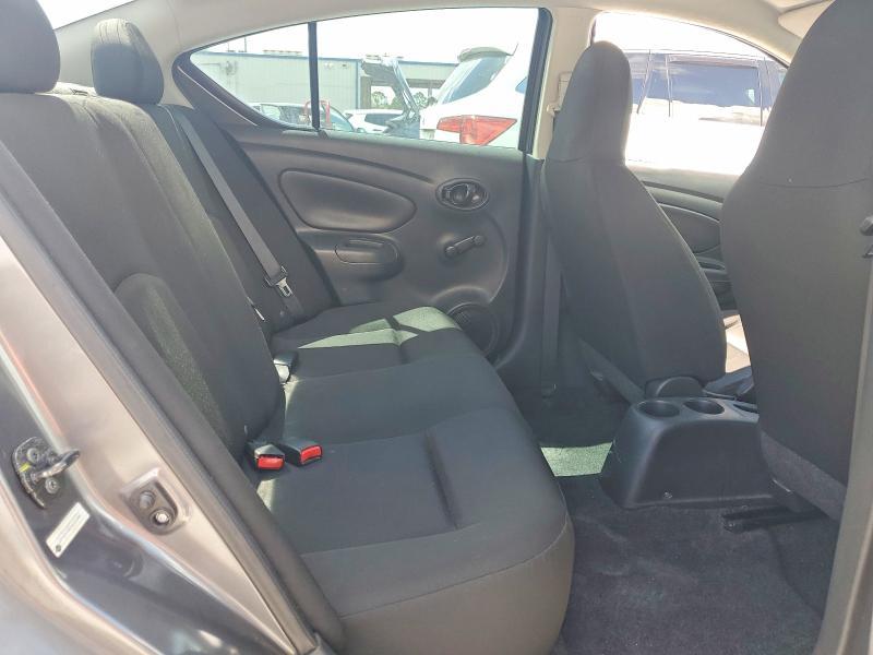 2016 Nissan Versa 1.6 s Plus