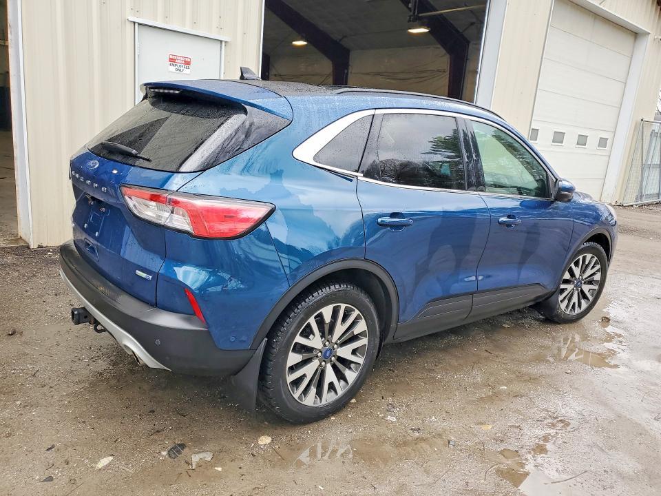 2020 Ford Escape Titanium