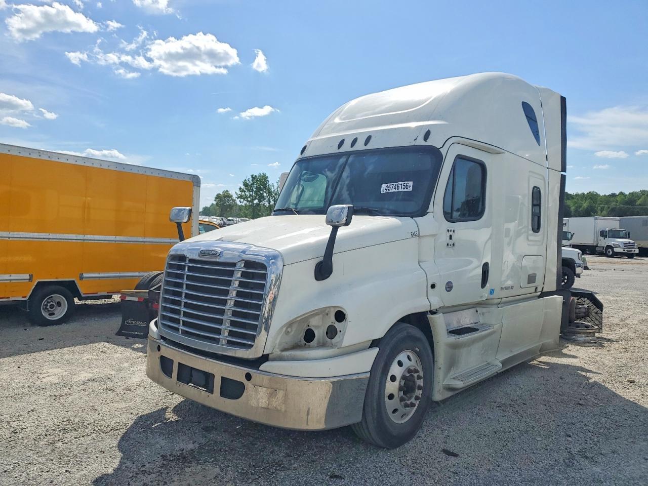 2017 Freightliner Cascadia 125 Semi Truck