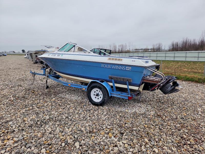 1989 Four Winds 1989 Four Winns Boat