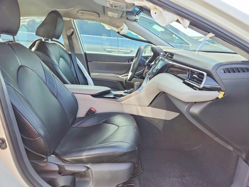 2020 Toyota Camry le