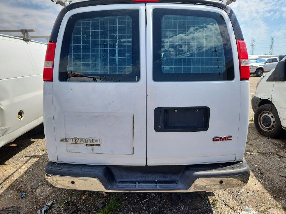 2016 GMC Savana G2500 Utility / Service van