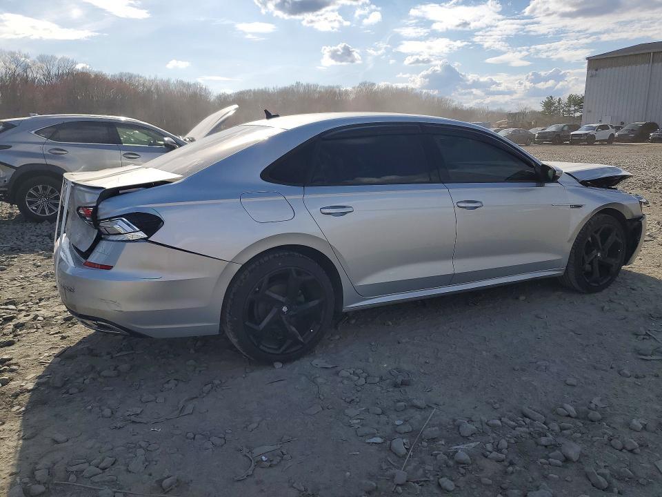 2020 Volkswagen Passat R-line