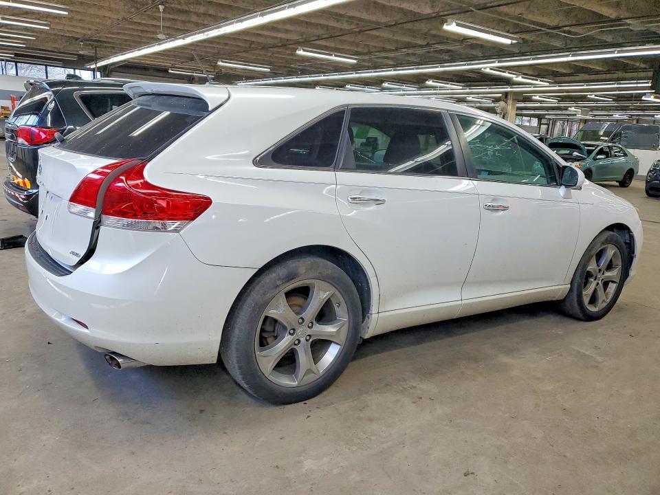 2010 Toyota Venza awd V6