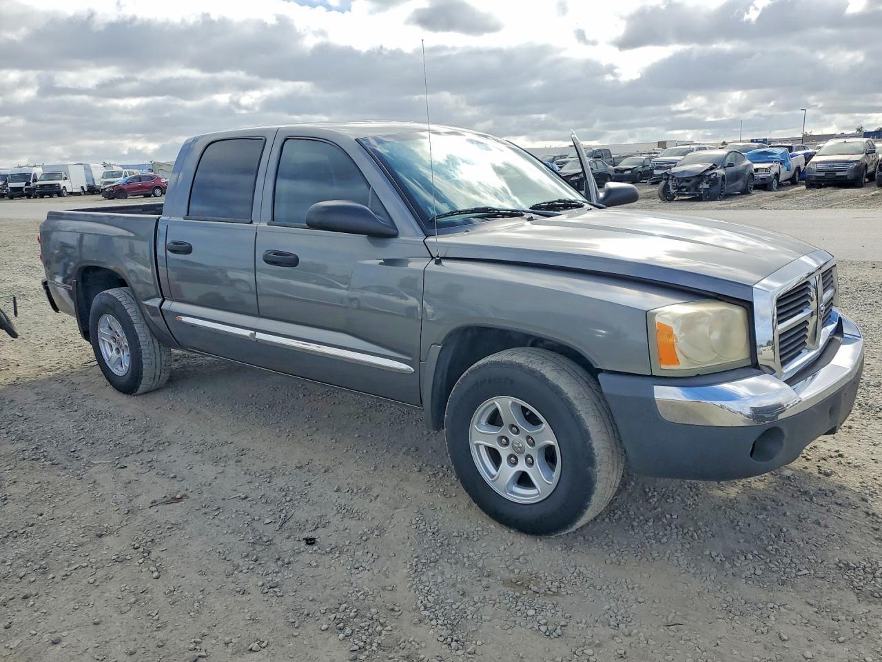 2005 Dodge Dakota