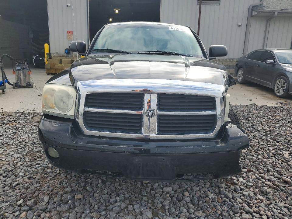 2005 Dodge Dakota Quad SLT
