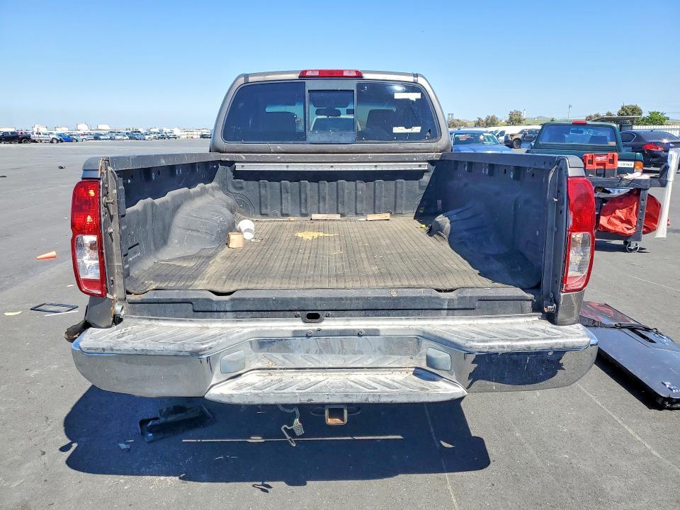 2005 Nissan Frontier SE