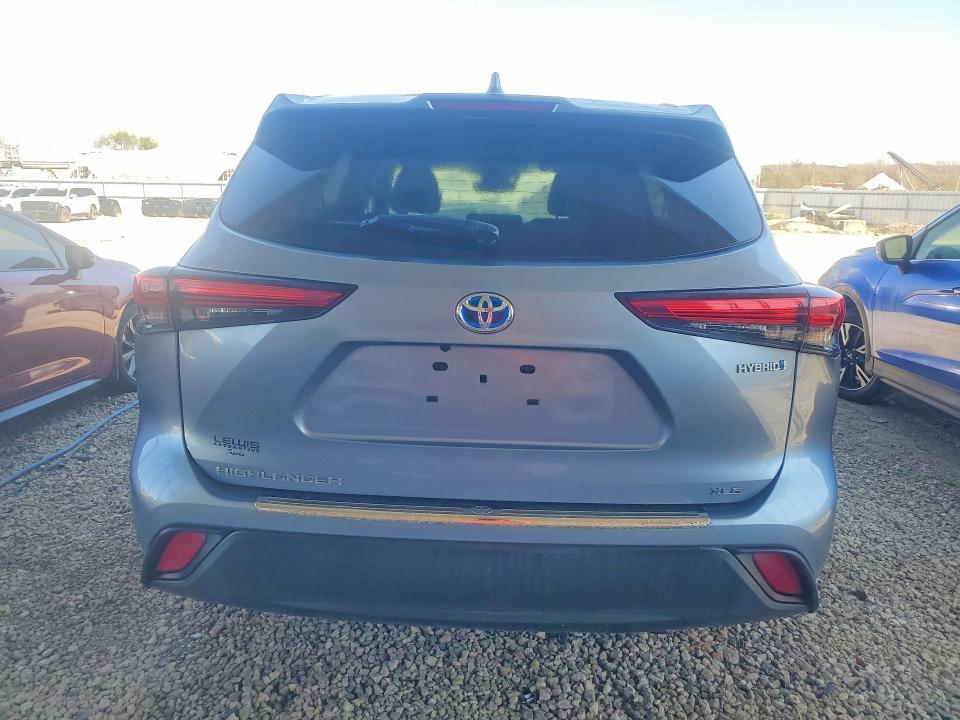 2020 Toyota Highlander Hybrid xle