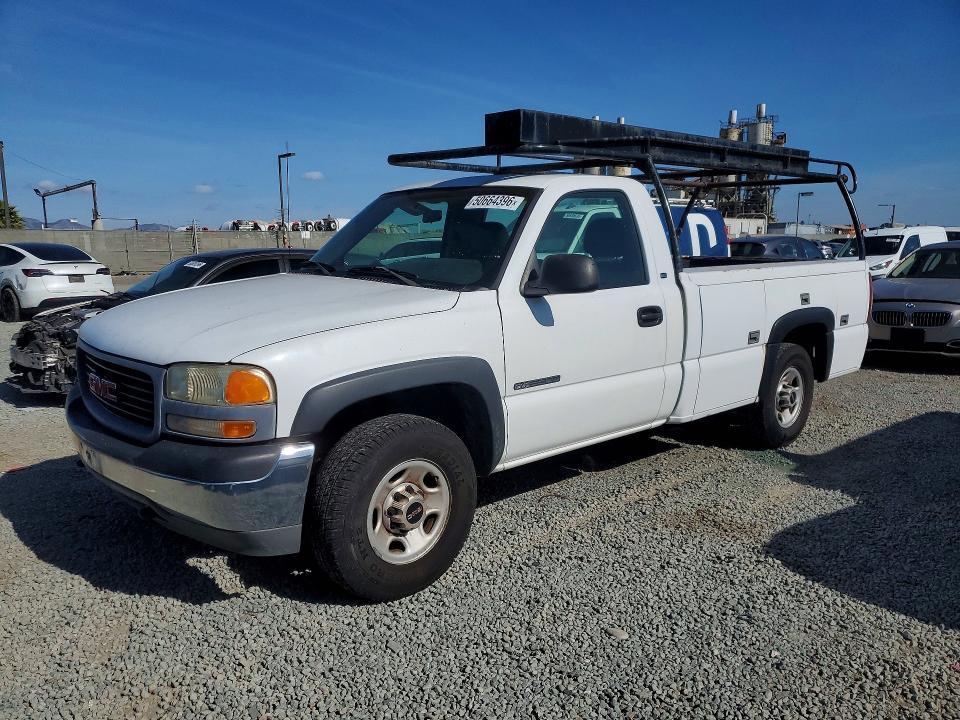 2001 GMC New Sierra C2500