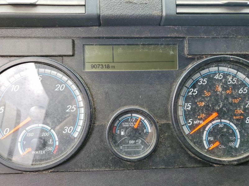 2017 Freigliner 2017 Freightliner Cascadia 125 Semi Truck