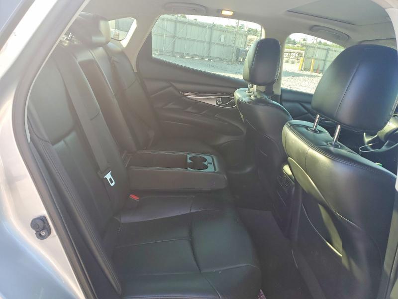 2015 Infiniti Q70 3.7