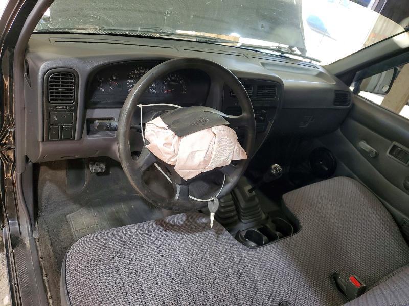 1997 Nissan Truck XE