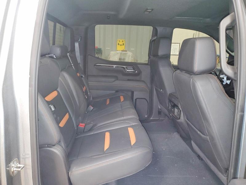 2025 GMC Sierra K1500 AT4