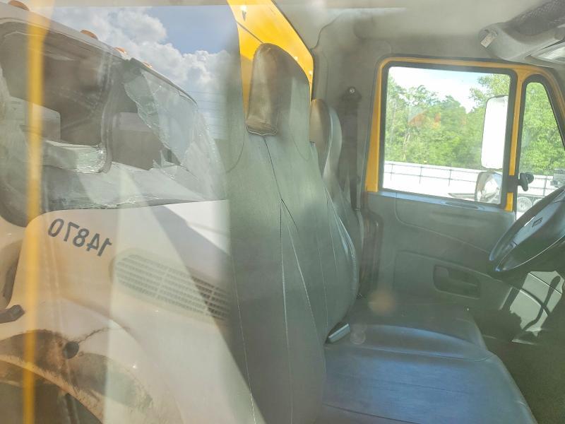 2019 International 4300 BOX Truck