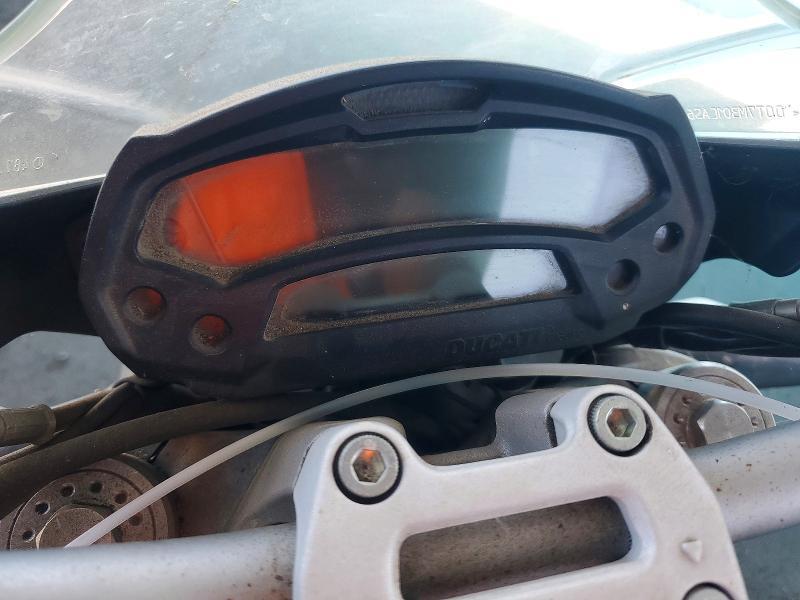 2011 Ducati Monster 696