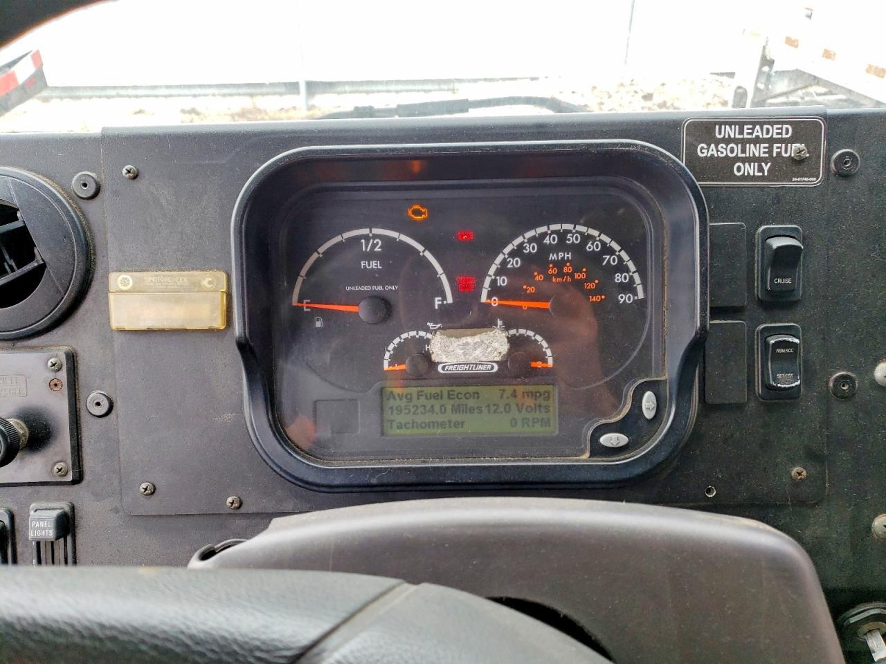 2015 Freigliner 2015 Freightliner MT45G Chassis Delivery Truck