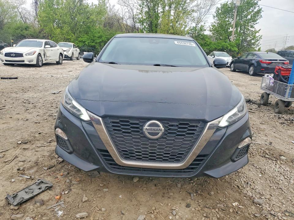 2022 Nissan Altima sr