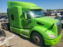 Salvage trucks for sale at Moraine, OH auction: 2018 Peterbilt 579 Semi Truck