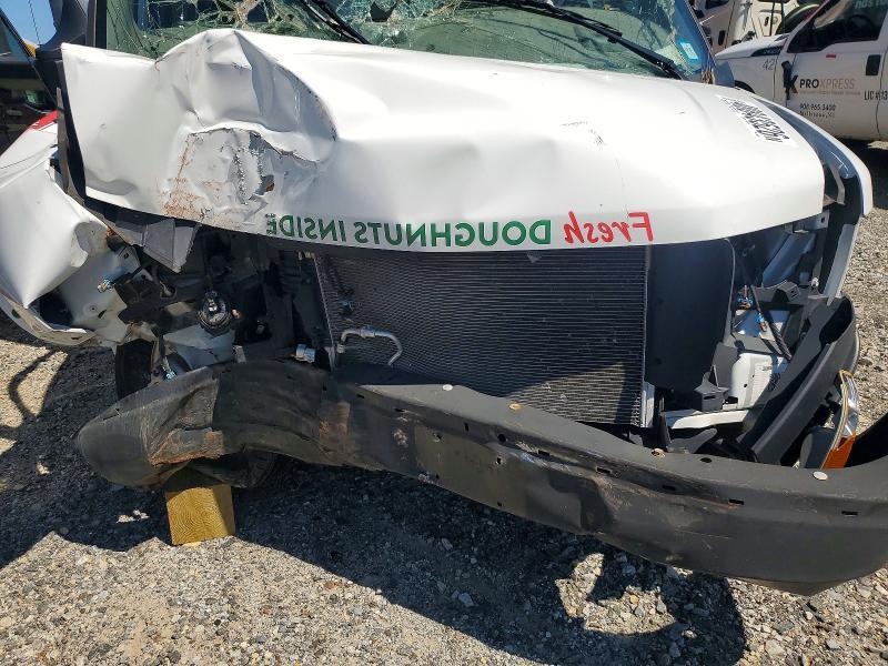 2024 GMC Savana Refrigerated BOX Truck