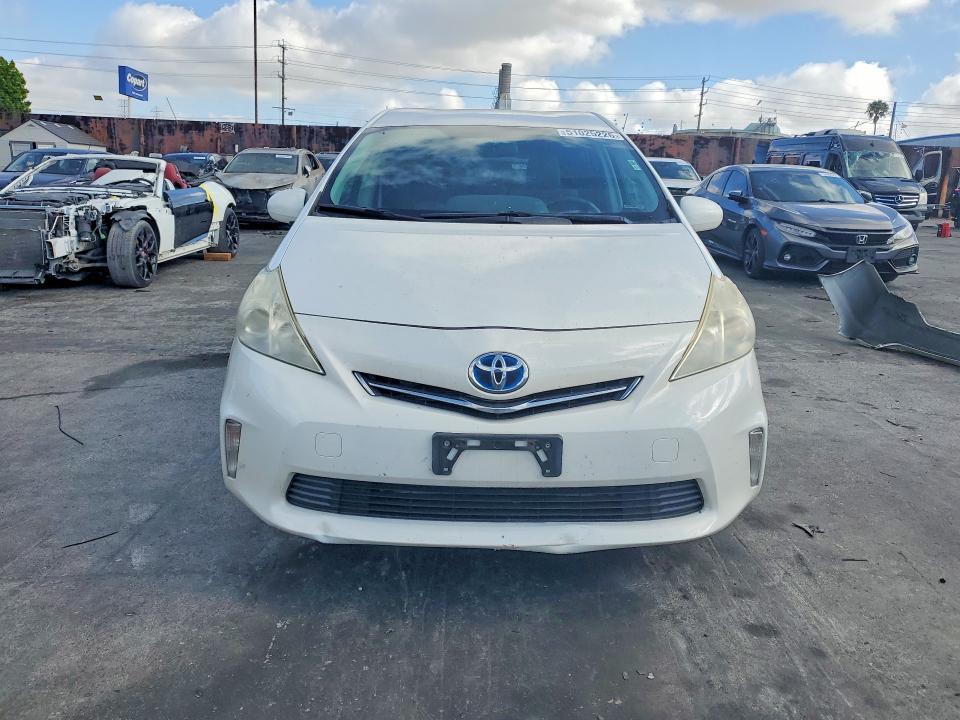 2013 Toyota Prius v Three