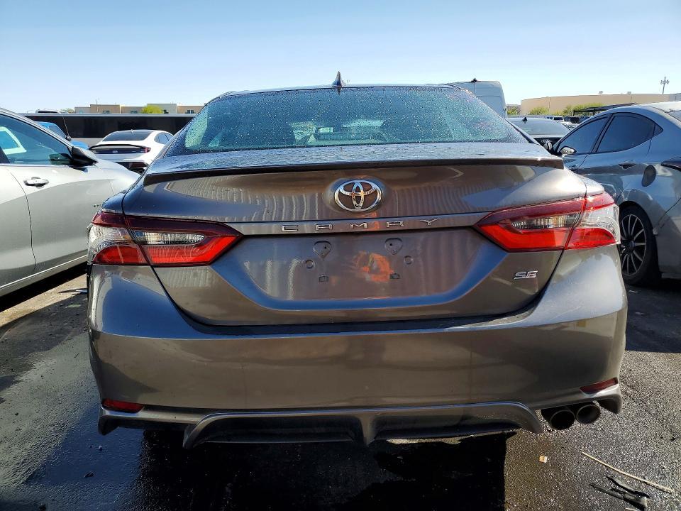 2022 Toyota Camry se