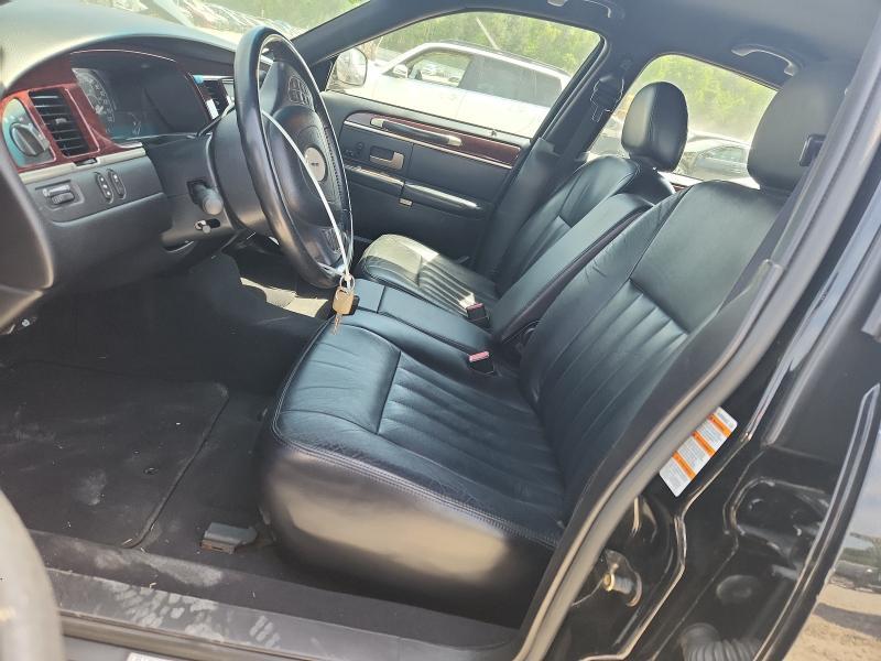 2004 Lincoln Town car Executive